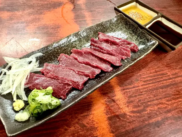 馬刺し